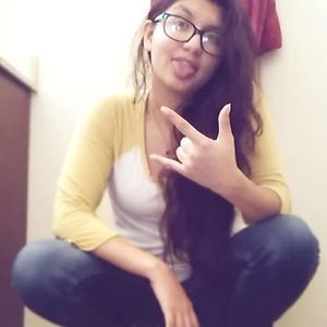 Meet your Posher, Iris